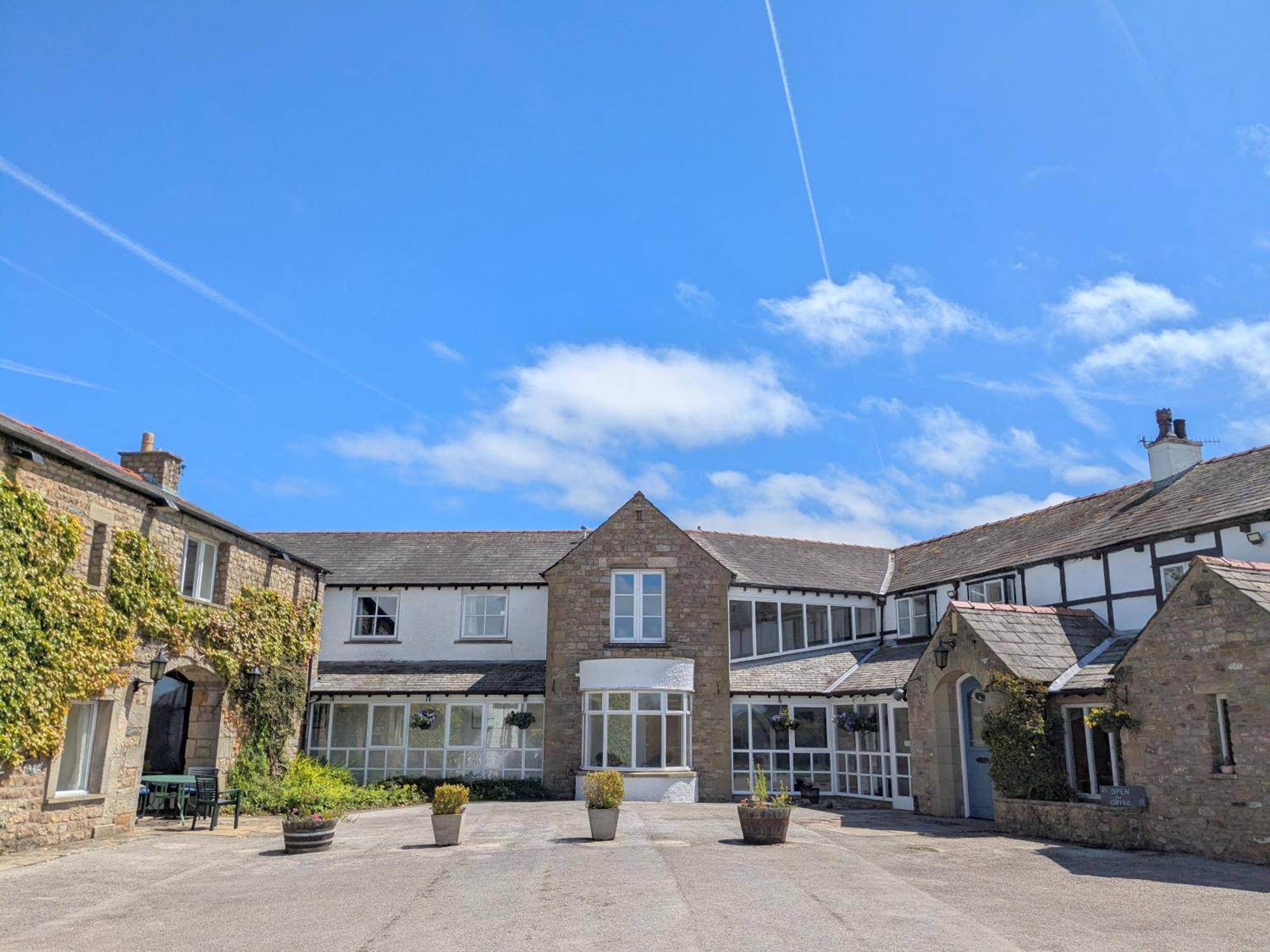The Whoop Hotell Kirkby Lonsdale Exteriör bild